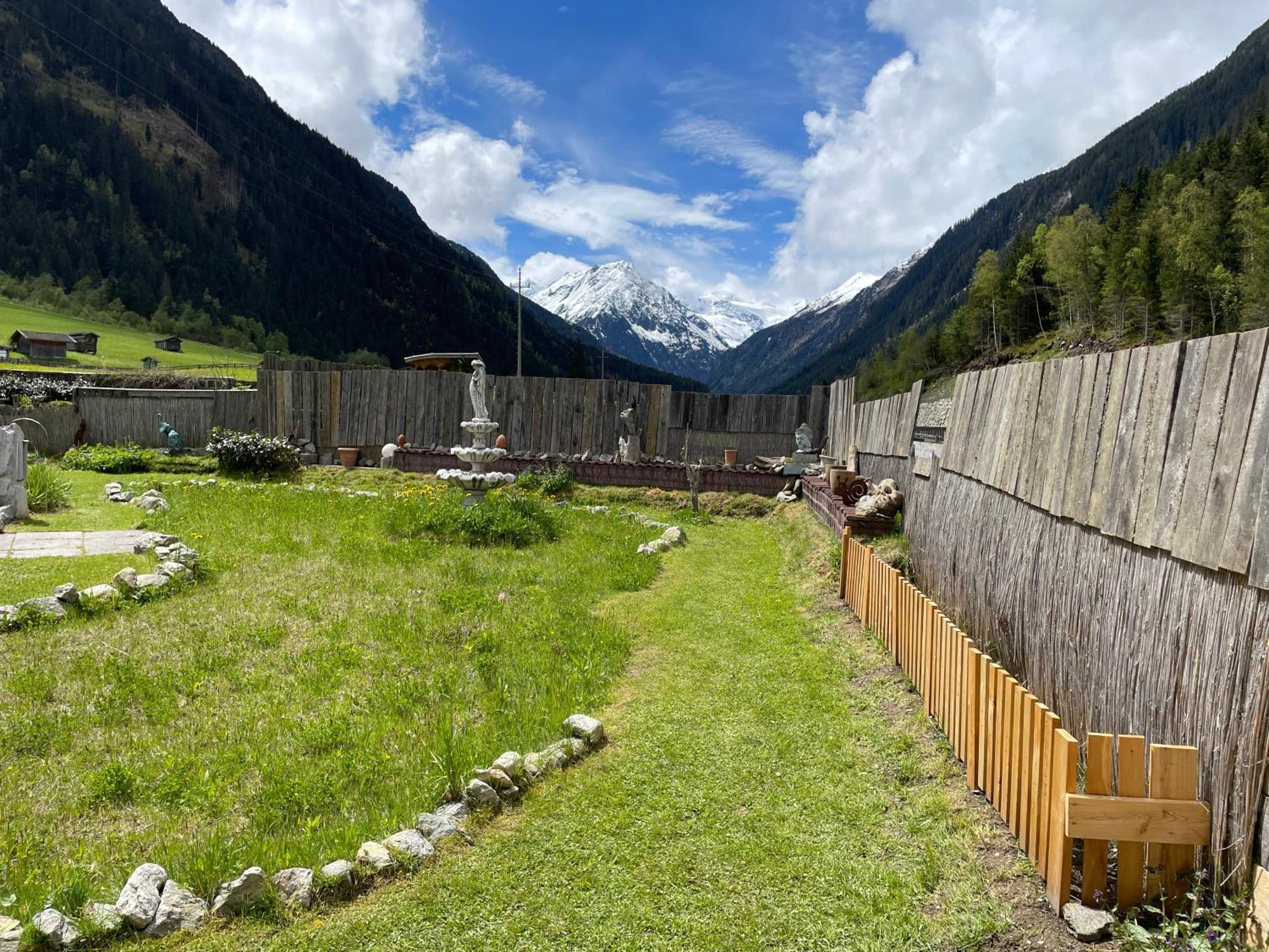 Apartments Schneiterhof - Der Frei-Raum Neustift im Stubaital Exterior photo